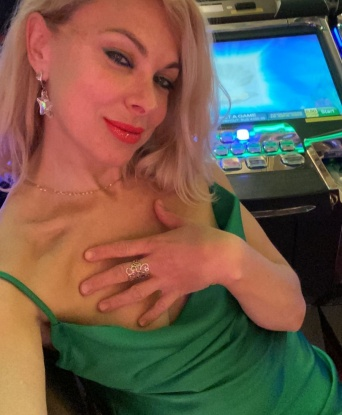 Проститутка Майя